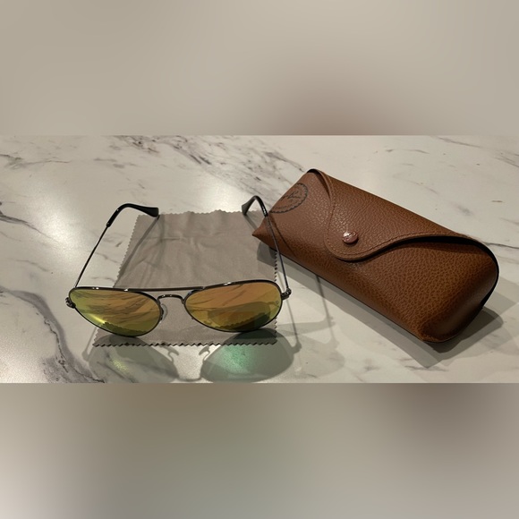 Limited Ray Ban Aviator 58mm Pink W
Metal Frames RB 3025 58014 -135 never warn - Picture 2 of 16